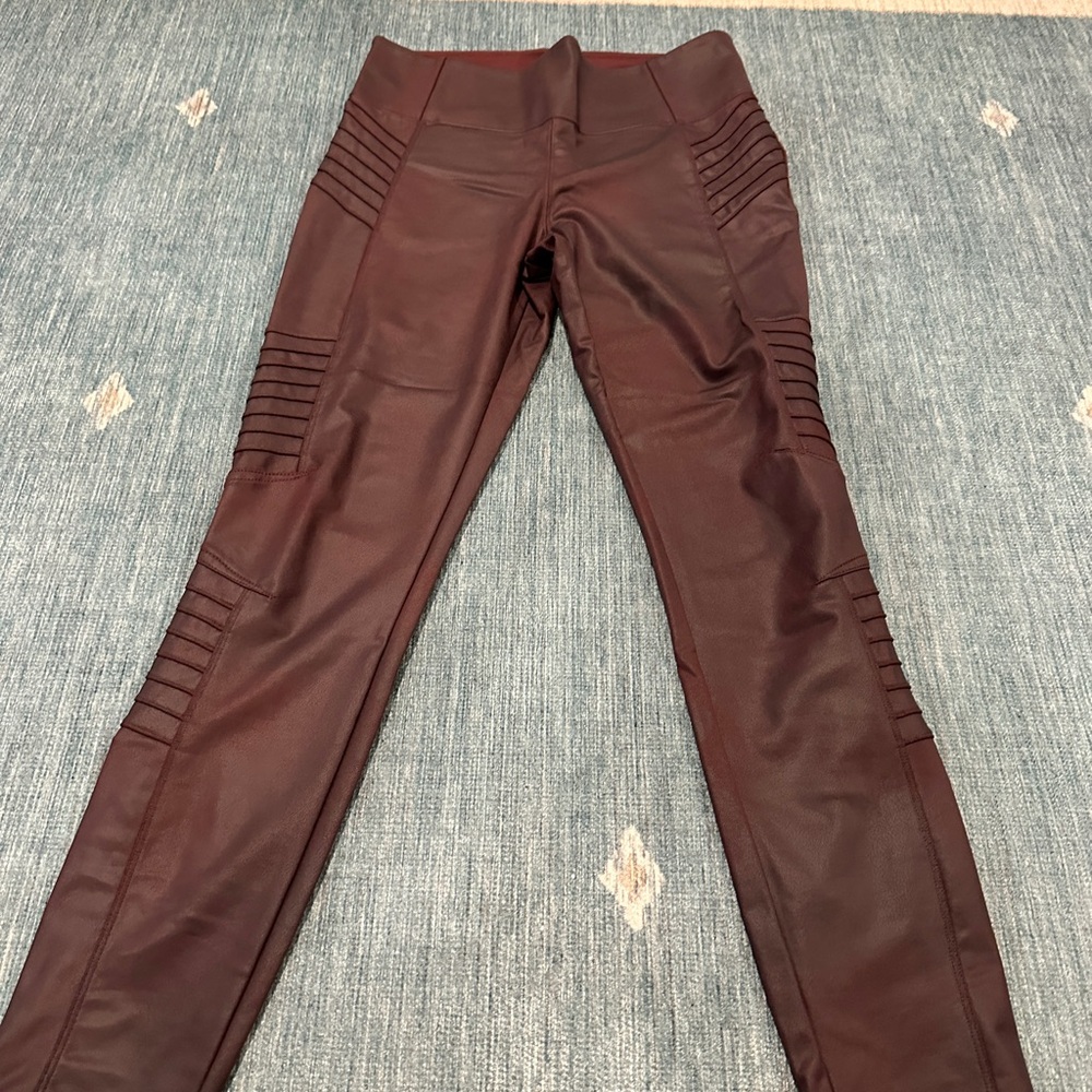 Athleta Delaney Gleam Moto Tight M